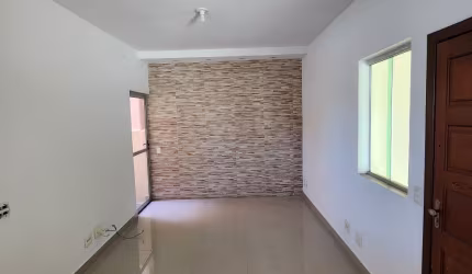 Casa geminada 3 quartos para locação no Xangrilá