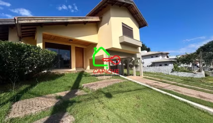 Casa em condomínio - 3 quartos, 1 suíte, 2 salas, 3 banheiros, 4 vagas, 190m² - Vinhedo-SP, Bosque