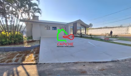 Imóvel em Condomínio no São Joaquim, Vinhedo-SP: 3 Quartos, 3 Suítes, 3 Salas, 5 Banheiros, 6 Vagas de Garagem, 230m². Venda ou Locação!