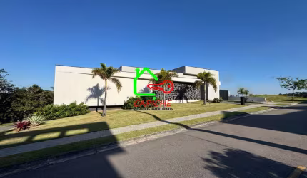 Casa em Condomínio Exclusivo em Vinhedo-SP, Bairro Monte Alegre: 4 Quartos, 4 Suítes, 2 Salas, 5 Banheiros, 8 Vagas, 393m².