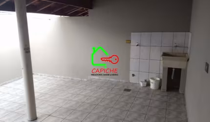 Casa para locação em Vinhedo-SP no bairro Bosque, com 2 quartos, 1 sala, 1 banheiro e 1 vaga de garagem!
