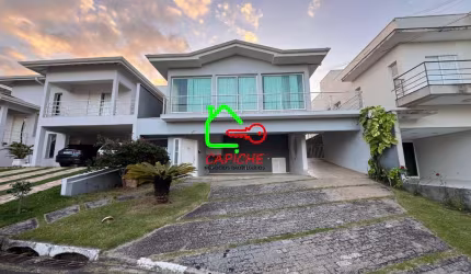 Casa em condomínio no Pinheirinho, Vinhedo-SP: 4 quartos, 4 suítes, 2 salas, 6 banheiros, 6 vagas de garagem, 302m².