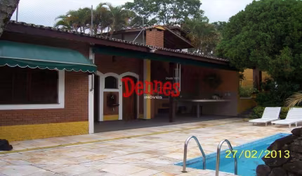 Vende-se casa no Santa Helena em Bragança Paulista.