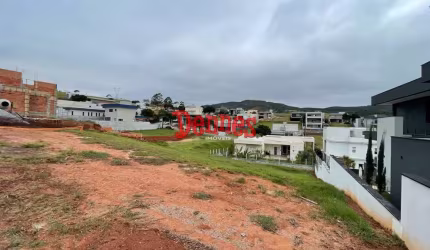 Terreno à venda - Terras de Santa Cruz.