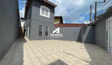 Casa à Venda com 2 Quartos e Garagem