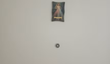 OPORTUNIDADE AP EM COND FECHADO EM FABRICIANO.