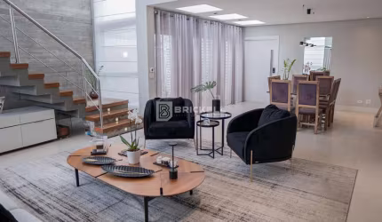 Casa em Condomínio à Venda no Campo Comprido– 3 Suítes