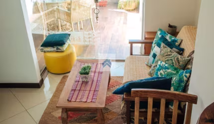 Loft à venda em Armação dos Búzios, Ferradurinha, com 2 quartos, com 70 m²