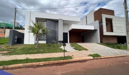 Casa à venda em Maringá, Chácaras Aeroporto, com 3 suítes, com 254.72 m