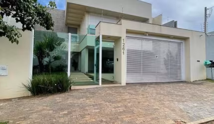 Casa à Venda com 4 Suítes, Área de Lazer Completa em Maringá  R  3.000.000,00