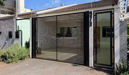 Casa à venda, Jardim Itália II, MARINGA - PR garagem paralela