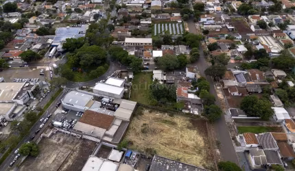 Excelente Terreno Comercial com 930m , 20 metros de frente,  no Jardim Alvorada