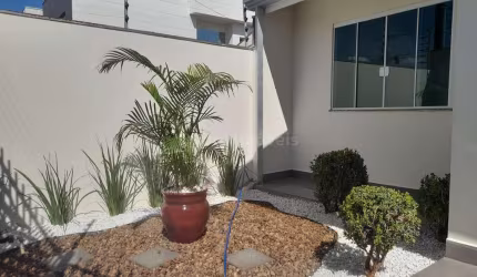 EXCELENTE CASA EM UM BAIRRO COM CASAS NOVAS E ESTRUTURADO