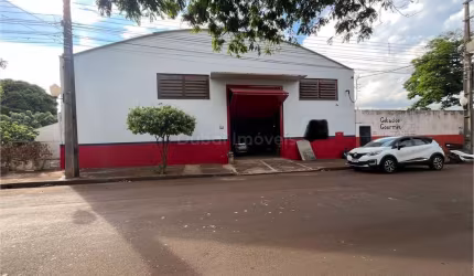 Amplo Barracão Comercial à Venda em Sarandi-PR | 450m  | Localização Privilegiada