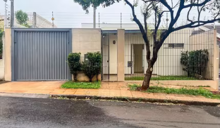 Casa com 2 Suítes, Edícula e Terreno de 420m  - Jardim Leblon, Maringá PR
