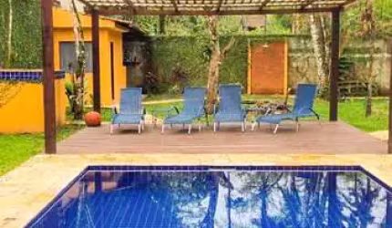 Casa na Praia de Cambury. Espaço, Conforto e Natureza - À VENDA