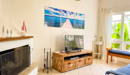 Casa em Condomínio na Praia de Juquehy