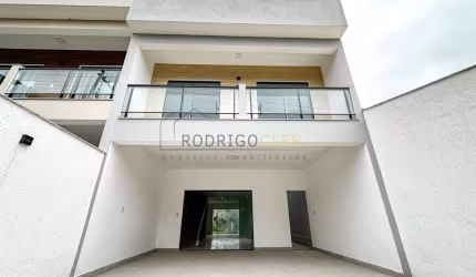 Casa para Venda em Pinheiral, Centro, 3 dormitórios, 1 suíte, 3 banheiros, 2 vagas