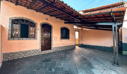 Casa para Venda em Volta Redonda, Retiro, 2 dormitórios, 1 banheiro, 1 vaga