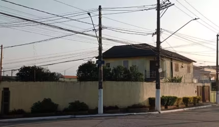 Sobrado R$ 950.000,00 Jardim Clipper / Cidade Dutra - São 4 dormitórios, sendo duas suítes 4 vaga e piscina