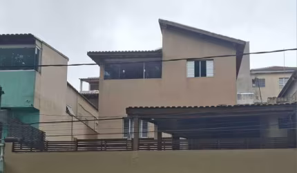 Sobrado Novo no Jabaquara R$ 990.000,00 – Espaço, Conforto e Renda Extra  + 1 Sobrado fundos - piscina e energia solar