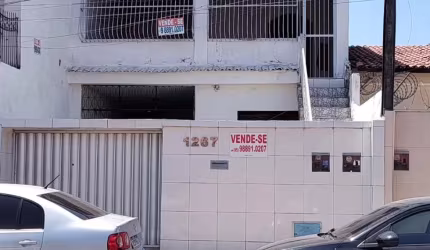 Vendo Excelente Casa na Rua Monsenhor Martins, no Bairro João XXIII