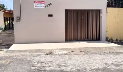 Vendo Ótima Casa Duplex na  Rua Vinícius de Moraes, n: 9999, Bairro Vila Manoel Sátiro