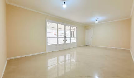 APARTAMENTO 3 DORMITORIOS/ QUARTOS COM VAGA E PÁTIO NO BOM FIM
