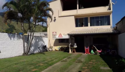 Casa à venda - Sobrado Padrão no bairro Enseada em São Sebastião/SP