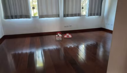 Casa Sobrado Padrão em São José dos Campos