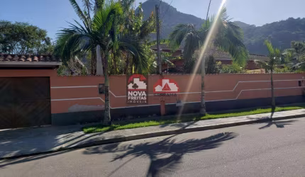 Casa Padrão em Caraguatatuba