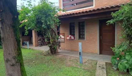 Casa Sobrado Padrão em Jacareí