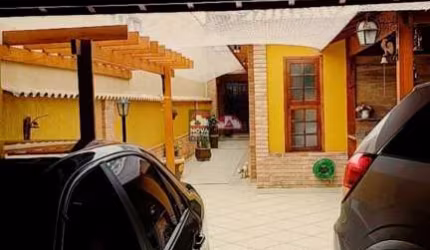 Casa Sobrado Padrão em Jacareí