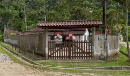 Casa Padrão em Caraguatatuba