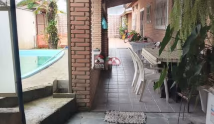 Casa Padrão em Caraguatatuba