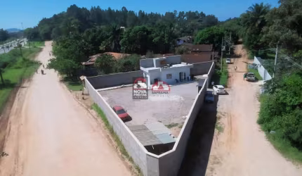 Terreno com Edícula