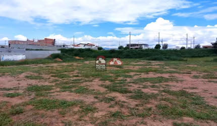 Terreno à Venda no Condomínio Colonial Village II - Pindamonhangaba