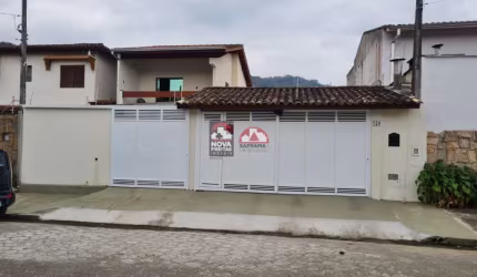 Sobrado lindo perto de tudo!!!