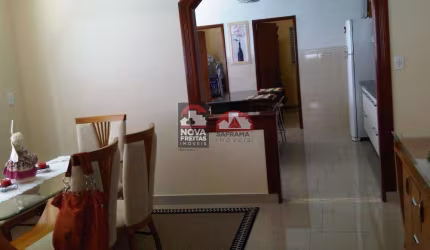 Casa Sobrado Padrão em São José dos Campos