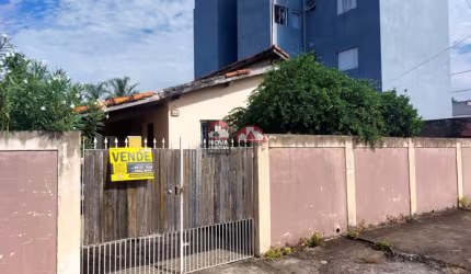 Casa Padrão em Pindamonhangaba