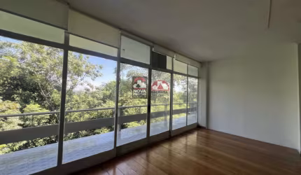 GRANDE OPORTUNIDADE NO CENTRO DE SÃO JOSÉ DOS CAMPOS COM 766 m² DE TERRENO (COMPREENDENDO 2 IMOVEIS) - COMERCIAL