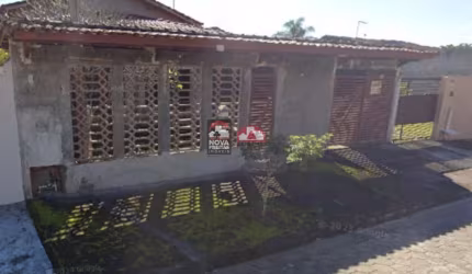 Casa Padrão em Caraguatatuba