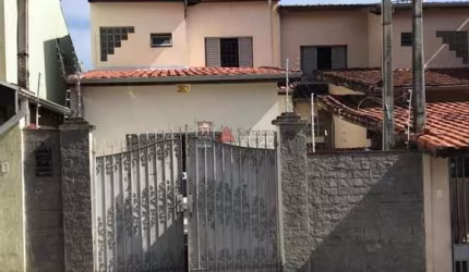 Casa Sobrado Padrão em Pindamonhangaba
