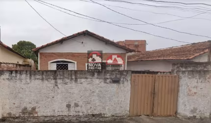 Casa Padrão em Lorena