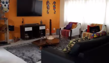 Casa Sobrado Padrão em Parati