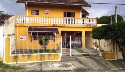 Casa Sobrado Padrão em Pindamonhangaba