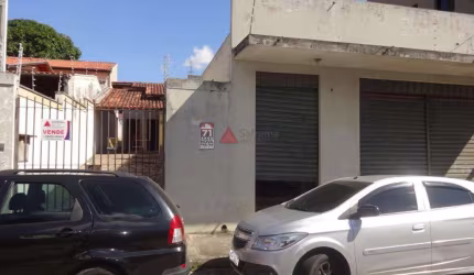 Casa Casa com ponto comercial em Pindamonhangaba