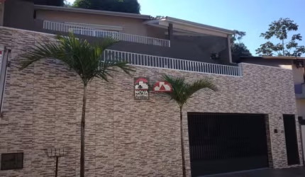 invista em um imovel completo com alto potencial de valorizaçao, localizado area central proximos aos comercios.