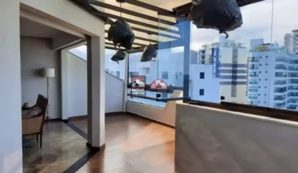 Unico duplex cobertura pé na areia