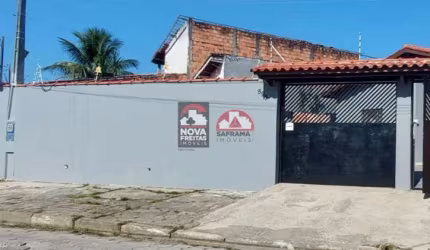 Casa Padrão em Caraguatatuba